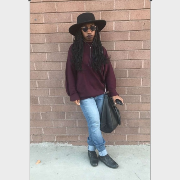 Meet your Posher, Courtney Alicia Miles - Picture 6 of 8